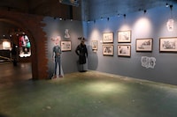 「板垣巴留展～『BEASTARS』『SANDA』から『タイカの理性』まで パルの創造の世界～」より、「BEASTARS」のコーナー