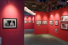 「板垣巴留展～『BEASTARS』『SANDA』から『タイカの理性』まで パルの創造の世界～」より、「SANDA」のコーナー