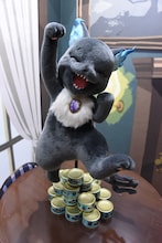 「ツイステ展」岡本信彦＆市川蒼が再現展示に興奮、「フェアリーガラ」衣装が現実世界に