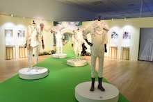 「ツイステ展」岡本信彦＆市川蒼が再現展示に興奮、「フェアリーガラ」衣装が現実世界に