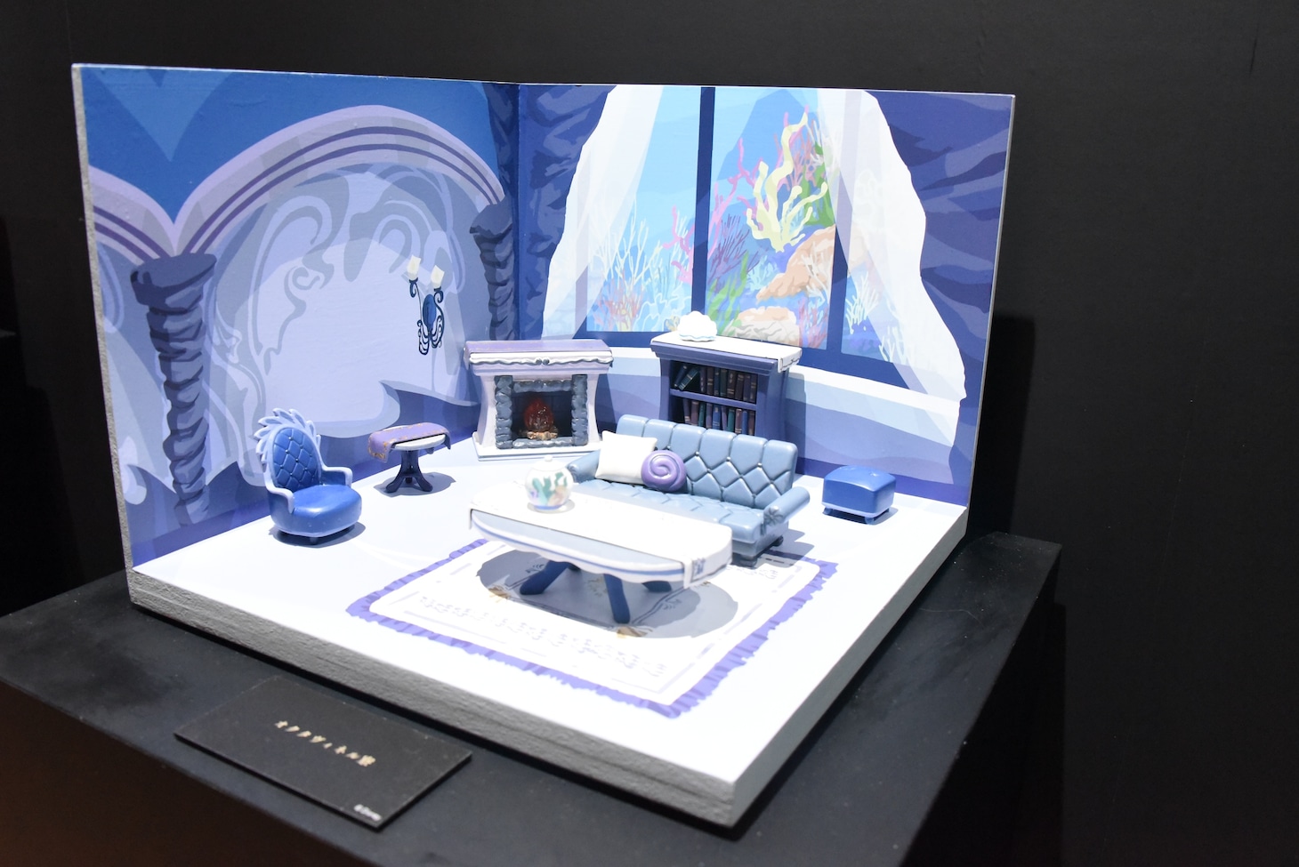 「ディズニー ツイステッドワンダーランド展 Seasonal Memories」の展示物