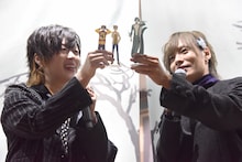 「ツイステ展」岡本信彦＆市川蒼が再現展示に興奮、「フェアリーガラ」衣装が現実世界に