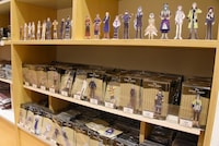 「ディズニー ツイステッドワンダーランド展 Seasonal Memories」の物販コーナー