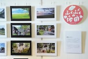 会場に展示された、「ふくふくの地図」の風景カットとロケーション写真