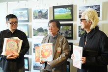 左から寄藤文平、片渕須直監督、箭内道彦