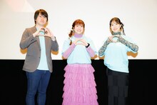 「『劇場版 転生したらスライムだった件 蒼海の涙編』公開記念スペシャルトークショー」の様子。左から成田真一郎プロデューサー、ゴブタ役の泊明日菜、ユラ役の大西沙織