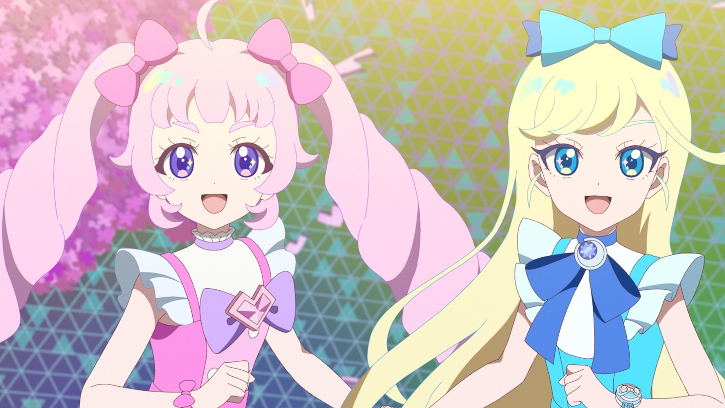 「映画ひみつのアイプリ まんかいバズリウムライブ！」場面カット