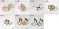 上段左から「見習いタップピアス/イヤリング」「見習いタップリング」「ぺぺルトポロンイヤカフ」「五線譜リング」、下段左から「スペシャルブルームリング（見習いタップver.）」「♪ピアス/イヤリング（どれみ＆はづき）」「♪ピアス/イヤリング（あいこ＆おんぷ）」
