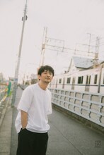 「津田健次郎PHOTOBOOK since1995」（講談社）先行カット