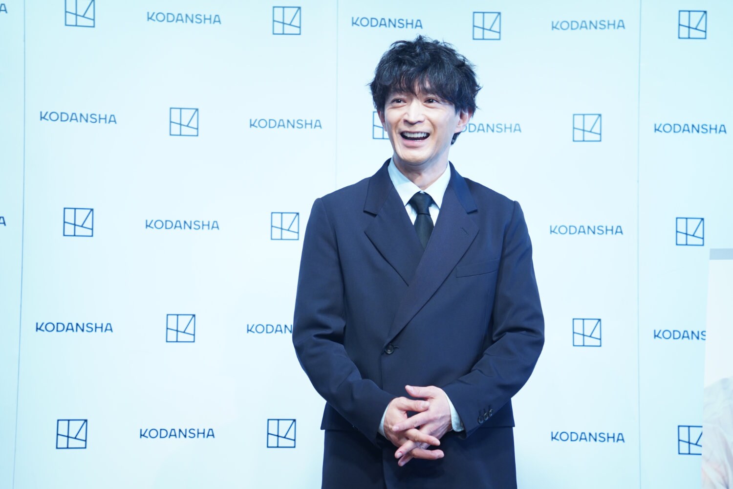津田健次郎、フォトブックに絵を寄稿した野田サトルに「感謝です」撮影