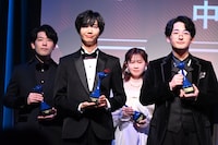 左から中山祥徳、高野大河、寺澤百花、木村太飛。