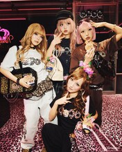 ちいかわが小麦ギャルになっちゃった　9090とのコラボアイテム発売