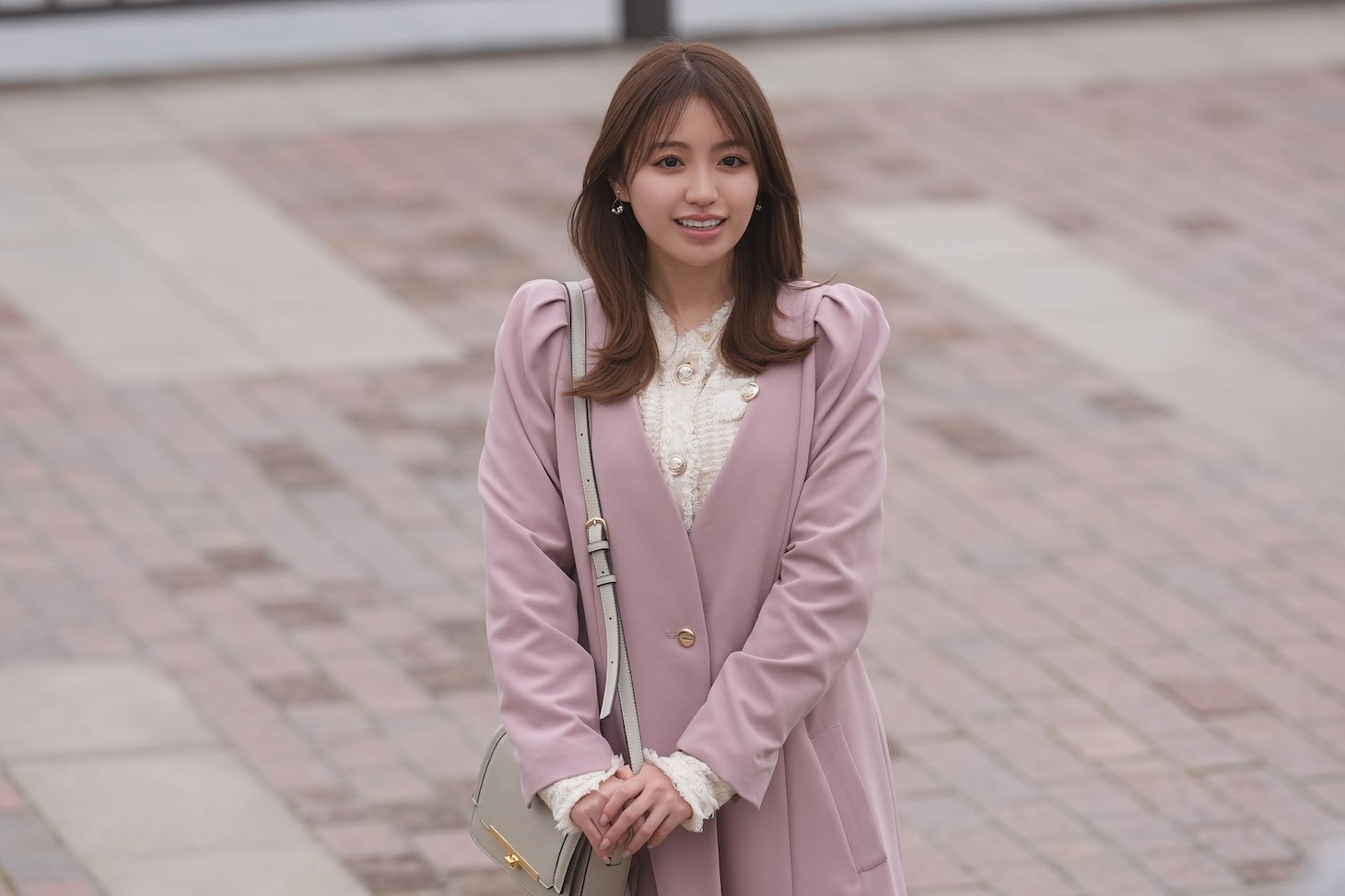 香音扮する池本紗矢