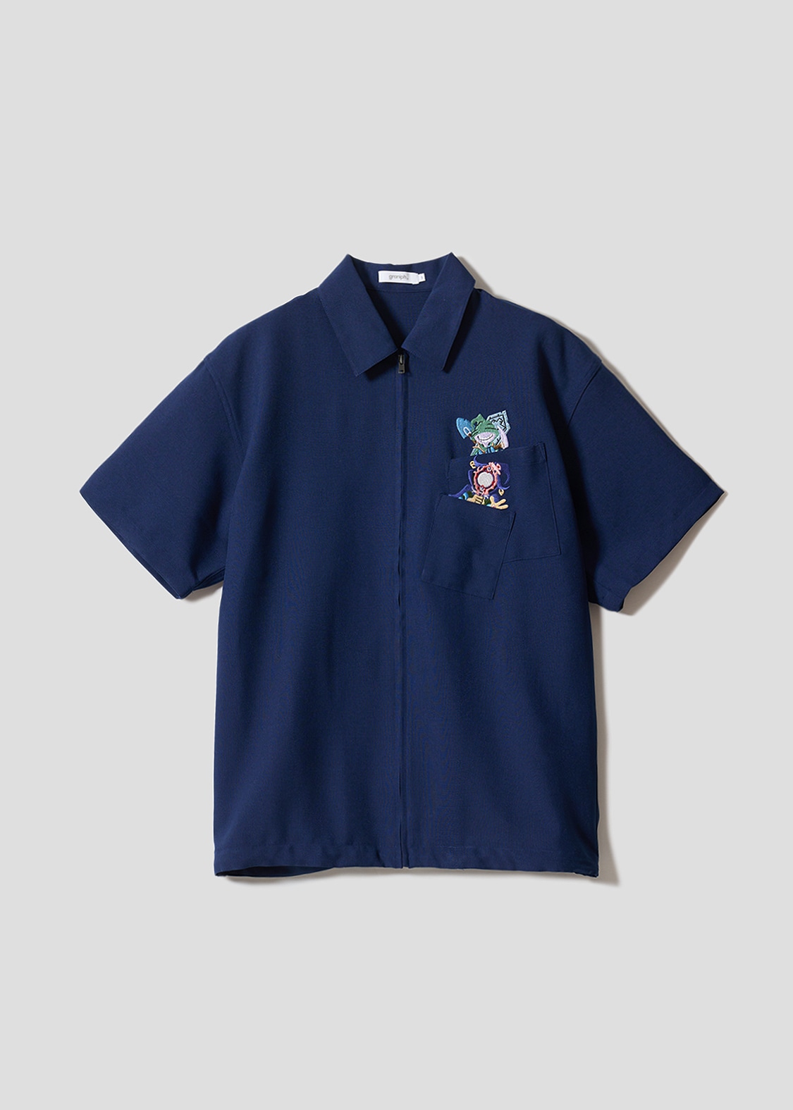 「城之内の戦略｜ジップ半袖シャツ」フロント