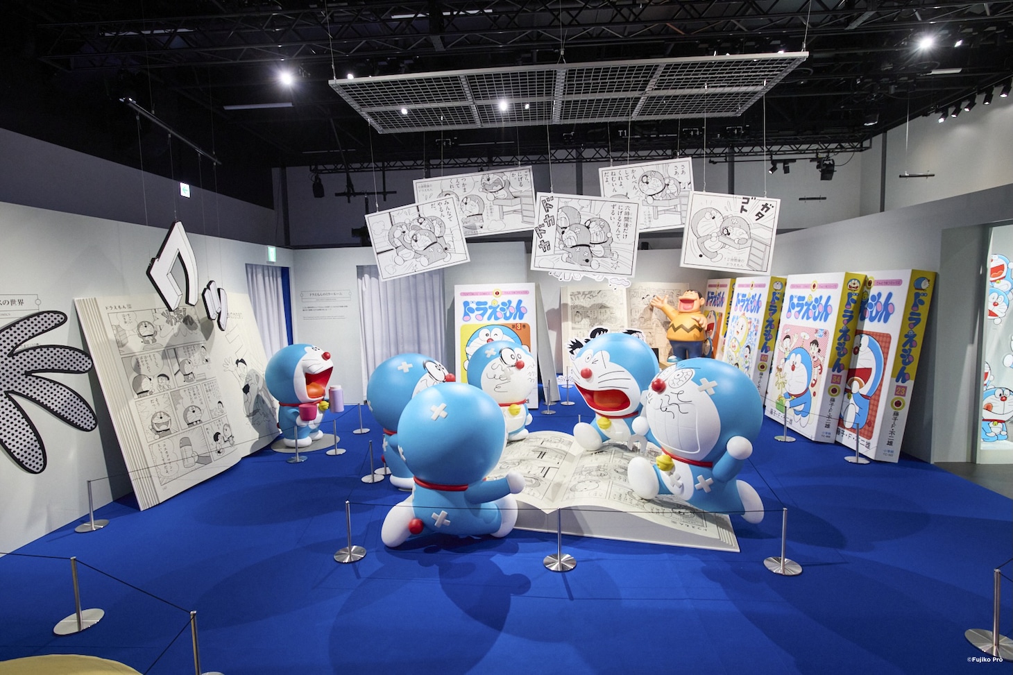 「100%ドラえもん まんがワールド展」の「てんとう虫コミックスの世界」エリア