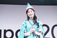 「TVアニメ『とんがり帽子のアトリエ』放送直前スペシャルステージ」に登壇した本村玲奈