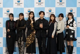 「陰実」AJで劇場版特報お披露目、“堀江由衣”と“田村ゆかり”の並びにキャストも興奮