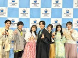 TVアニメ「マリッジトキシン」トークイベントの出演者。左から土屋神葉、斉藤壮馬、若山詩音、石谷春貴、永瀬アンナ、結川あさき、白浜灯奈乃