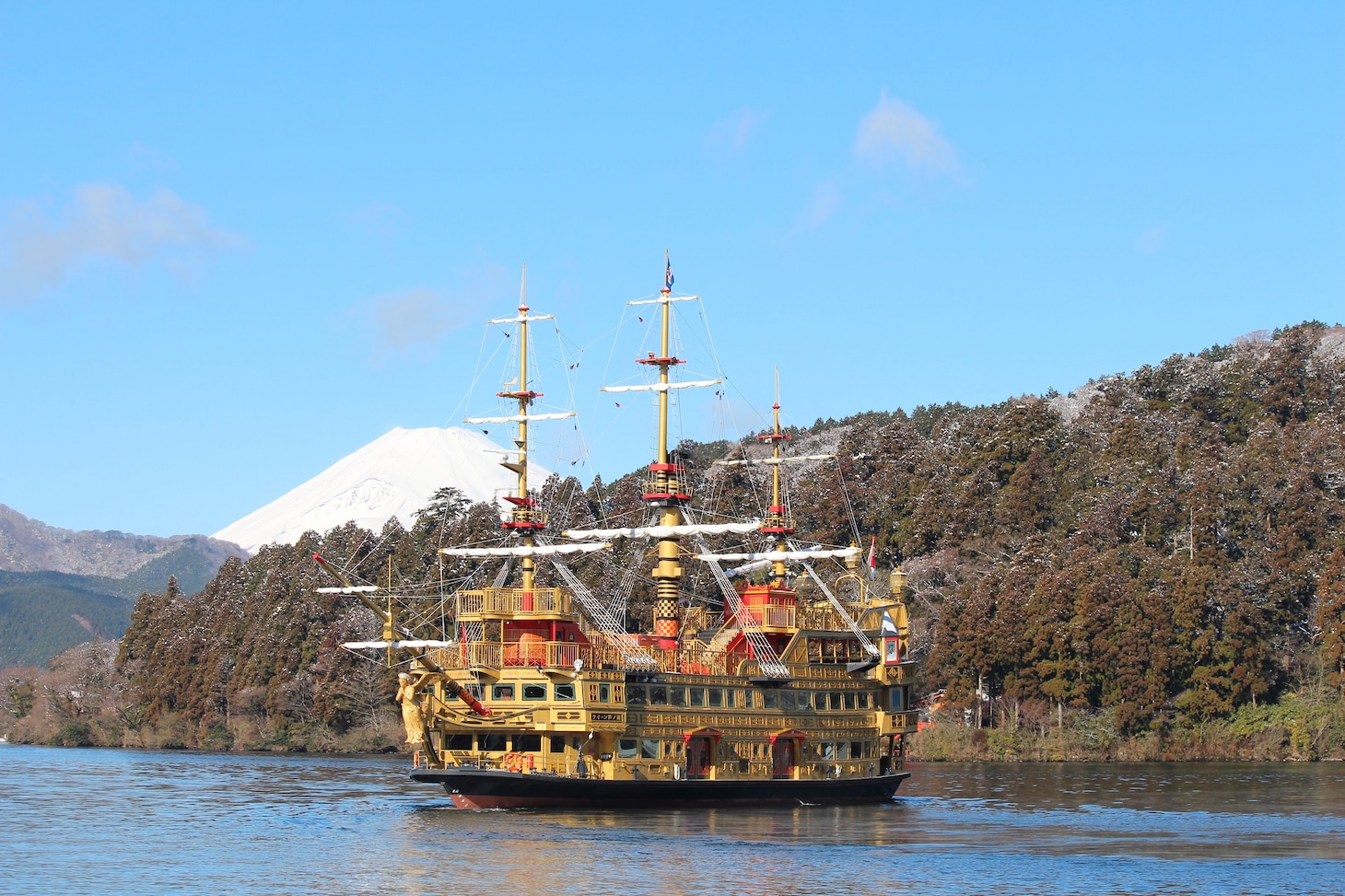箱根海賊船・クイーン芦ノ湖