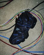 攻殻機動隊×atmos×Reebokのコラボスニーカー、90年代の風合いを再現したTシャツも