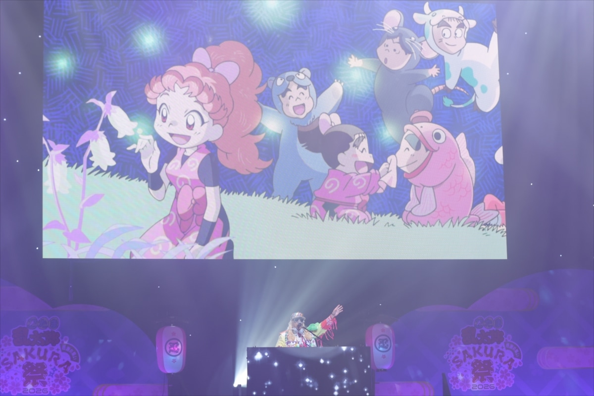 「『忍たま乱太郎』 スペシャルイベント 感謝の集い Sakura祭2026」にサプライズ登場したDJ KOO