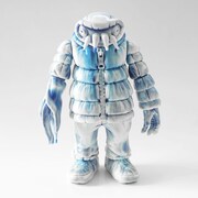 GYAROMIとのコラボ商品のソフビ