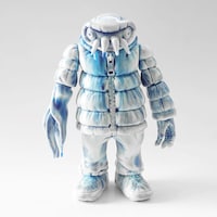 GYAROMIとのコラボ商品のソフビ