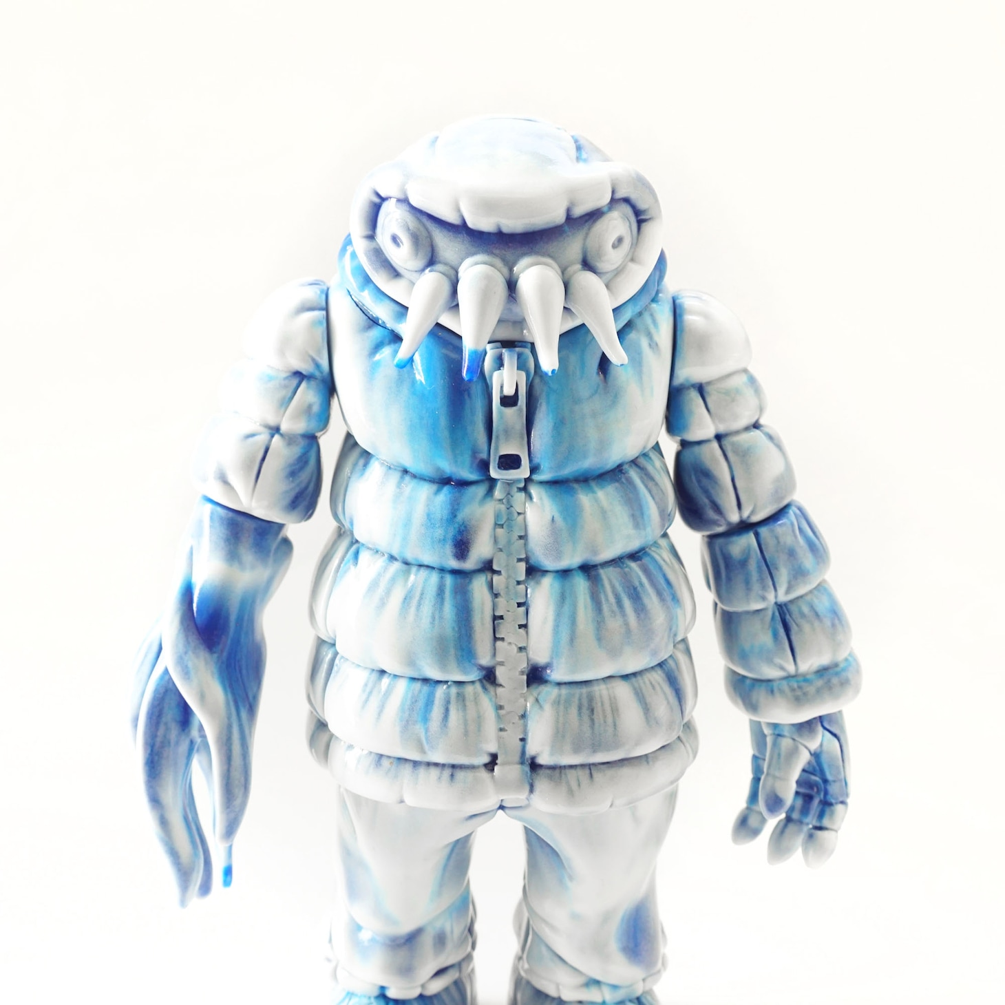 GYAROMIとのコラボ商品のソフビ