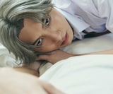 「ミュージカル『テニスの王子様』跡部景吾 DIGITAL PHOTO BOOK『HIS MAJESTY』」より (c) ホシダテッペイ／集英社 (c) 許斐 剛／集英社・テニミュ製作委員会
