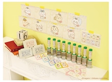 「ちいかわ」の日付印やスタンプ台、切手発売　ハチワレやうさぎが郵便局員に