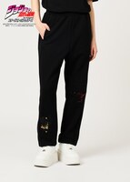 「落ちる前に切れていた｜スウェットパンツ」(c)荒木飛呂彦&LUCKY LAND COMMUNICATIONS/集英社・ジョジョの奇妙な冒険SC製作委員会