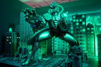 「グレートキンタ菩薩ゼータバージョン」の立像