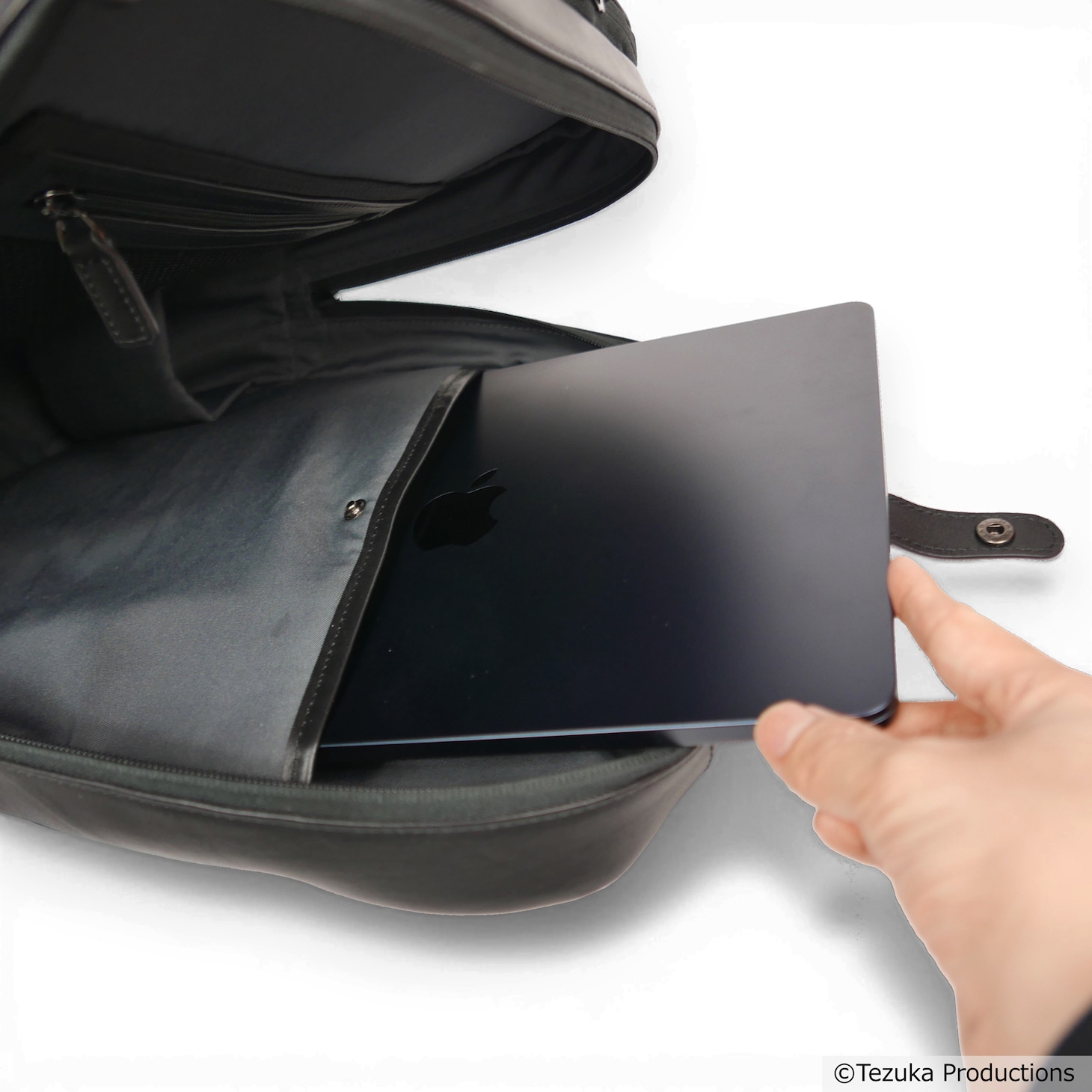 「ブラック・ジャック」×「T・S・O・G」コラボリュックのPC収納ポケット