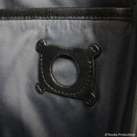 「ブラック・ジャック」×「T・S・O・G」コラボリュックのAirTag対応ポケット