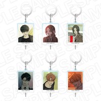 「『枯れた花に涙を』POP UP SHOP」で販売される「証明写真風チャーム（ランダム）」