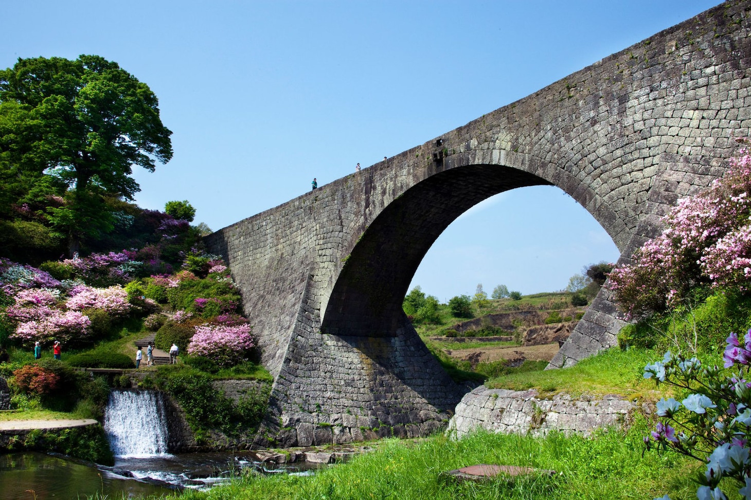 通潤橋（写真提供：熊本県観光連盟）