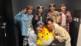 「新シーズンスタート前夜！声優と夜あそびコネクト フライングSP」より。上段左から仲村宗悟、榎木淳弥、戸谷菊之介、畠中祐、下段左から金田朋子、そびー、川島零士