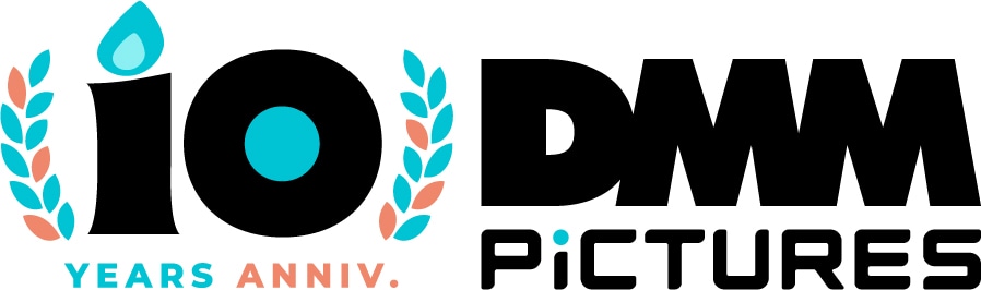 DMM pictures10周年のロゴ