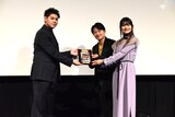 LEO（BE:FIRST）から表彰される下野紘と早見沙織