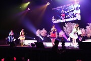 左から七浦すばる役の小林竜之、五十嵐じゅりあ役の土屋李央、一条寺サクラ役の日比優理香、三ツ葉アイリ役の徳井青空