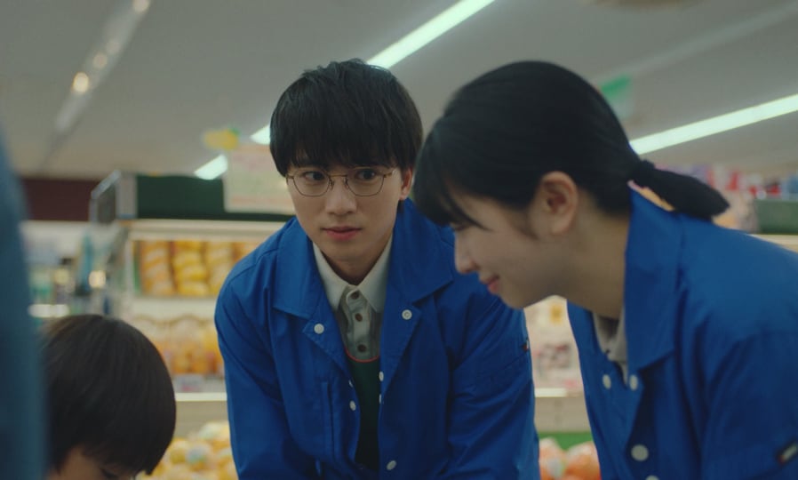 映画「モブ子の恋」モブ子と初恋の相手が距離を縮めていく新場面写真