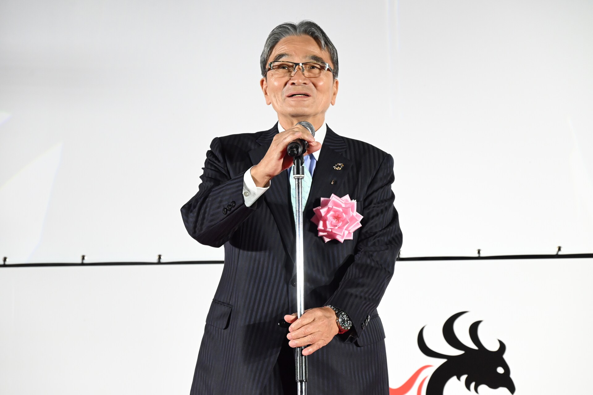 宮田亮平　色彩　高台盃　100g チェアマンの宮田亮平氏 [画像ギャラリー 2/38] - コミックナタリー