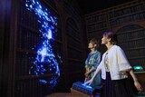 「葬送のフリーレン ストーリー・ウォーク ～追憶の旅～」を体験する種﨑敦美と岡本信彦