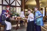 「葬送のフリーレン ～追憶のレストラン～」を体験する種﨑敦美と岡本信彦