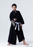 上島雪夫扮する越前南次郎