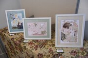 「山田南平×日高万里×高尾滋 三人原画展 ～HAPPY Anniversary～」の様子