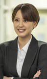 山崎紘菜扮する鶴岡楓