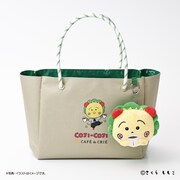 「コジコジ ロープハンドルバッグ」。キーホルダーチェーンが付いており、付属のぬいぐるみポーチなどを組み合わせて楽しむこともできる