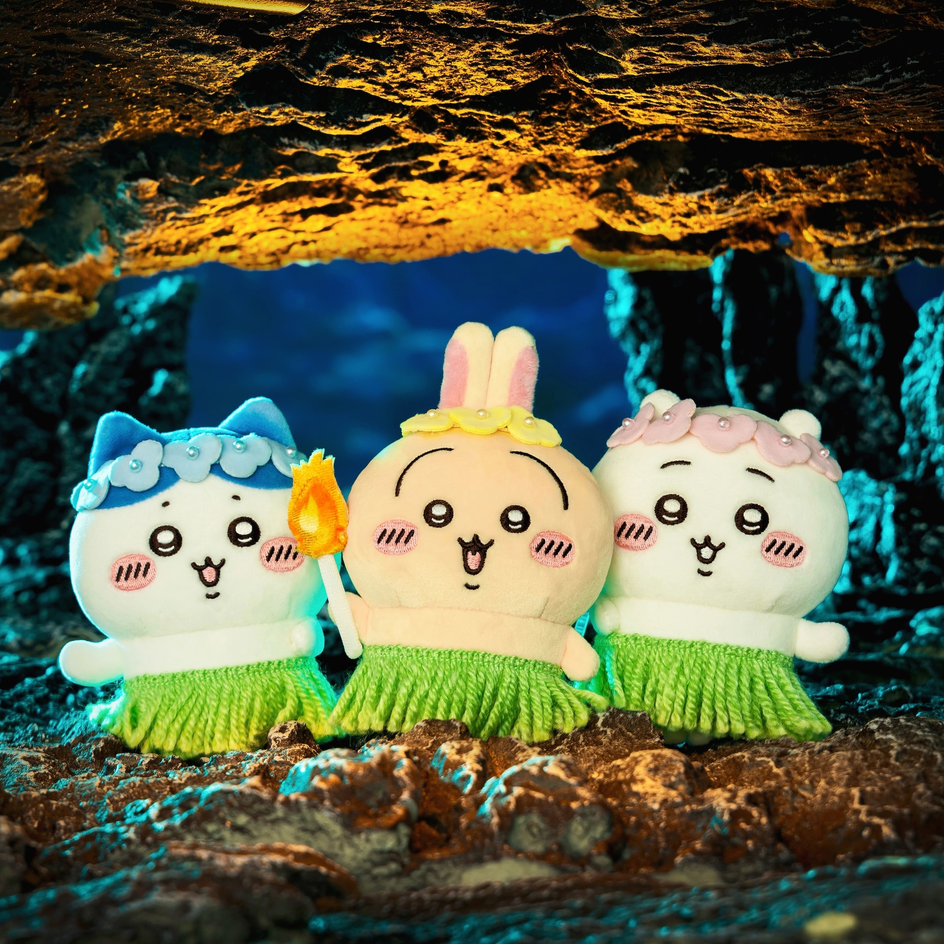 マスコット。左からハチワレ、うさぎ、ちいかわ [画像ギャラリー 10/30