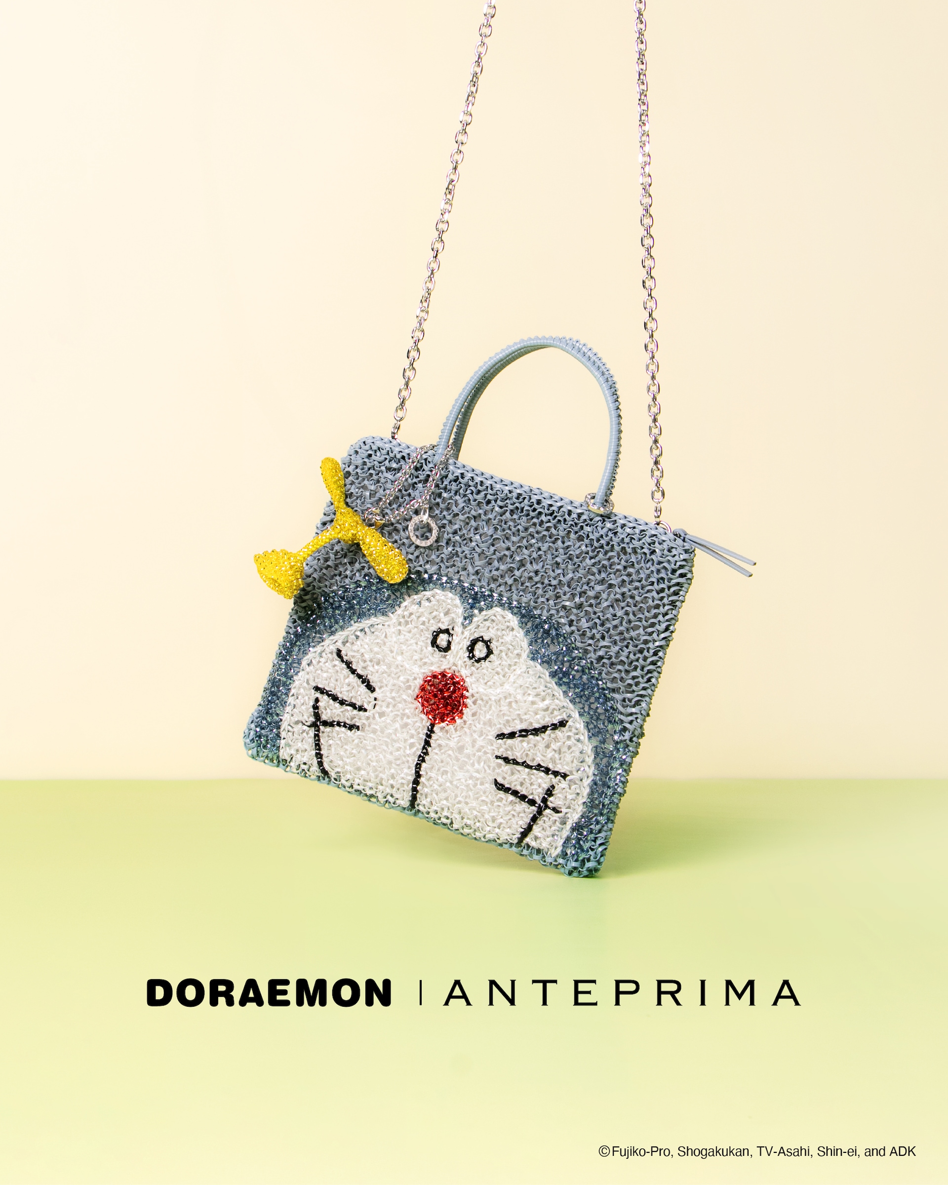 お値下げ　人気作家様　トラのバッグチャーム ドラえもんのワイヤーバッグとタケコプターのバッグチャーム [画像